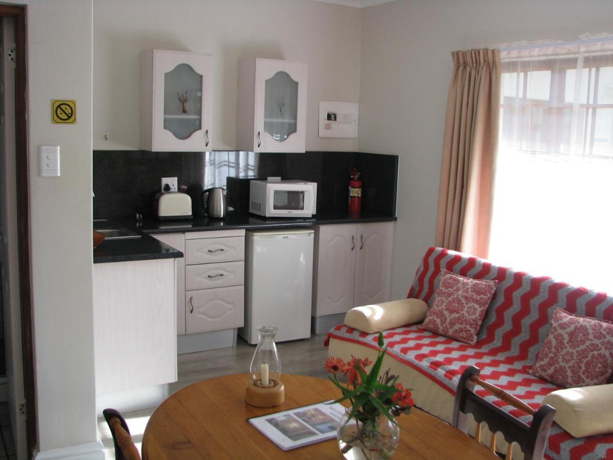 Kaiser'S B&B Grahamstown Bagian luar foto